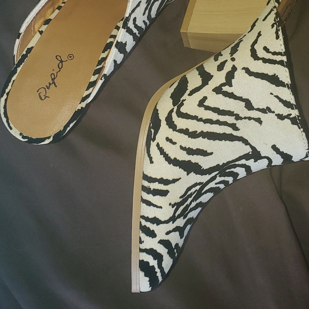 Shoes - Picture 2 of 2